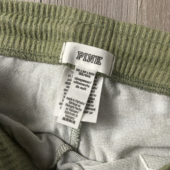 Pink joggers green camo - Picture 2 of 2